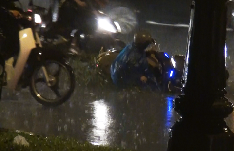 “Hố tử thần” xuất hiện ở cửa ngõ sân bay Tân Sơn Nhất