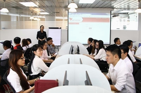 Sinh viên ngành tài chính, ngân hàng khó tìm việc làm