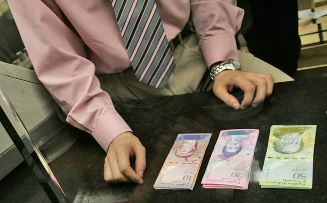 Venezuela đổi mệnh giá 9 loại đồng tiền do lạm phát