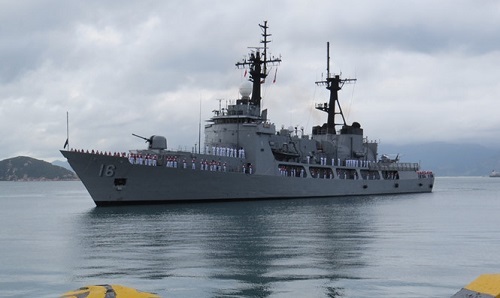 Hải quân Việt Nam đón 2 tàu chiến Philippines tại Cảng Cam Ranh