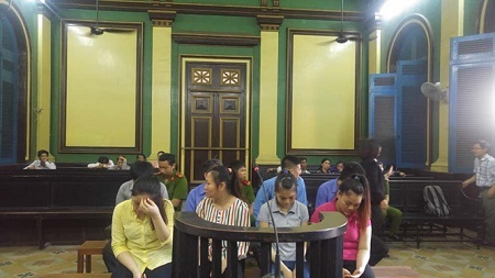 2 nhóm thanh niên náo loạn phố đi bộ Hà Nội là do mâu thuẫn trên facebook