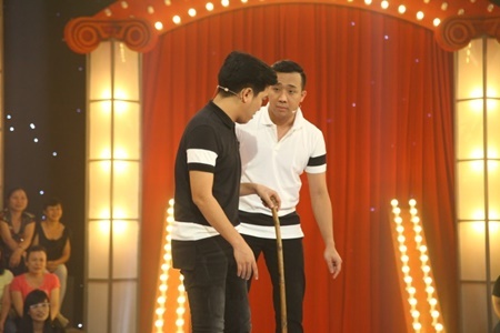 Trấn Thành phát hoảng khi “người nhà” đi thi Thách Thức Danh Hài