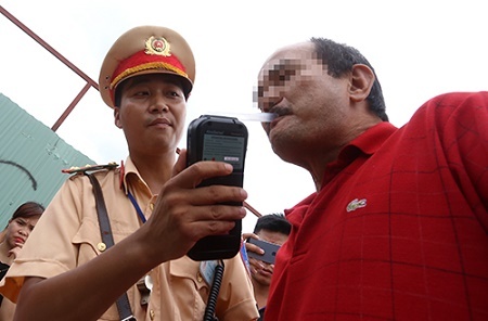 Cảnh sát giao thông mở đợt cao điểm xử lý vi phạm nồng độ cồn