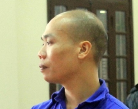 Dọa tung ảnh nóng lên mạng 