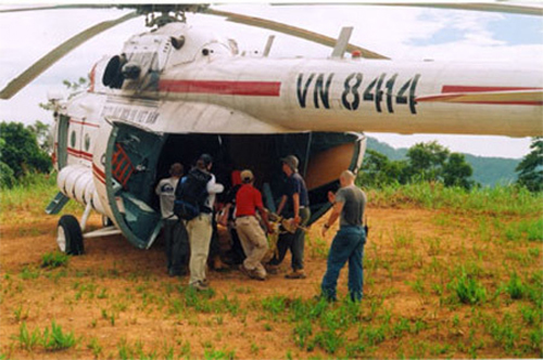 Cấp cứu bệnh nhân ở đảo, vùng sâu bằng máy bay quân sự