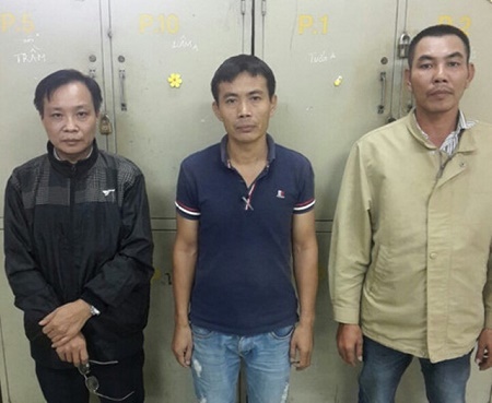 Vạch mặt 3 kẻ làm giả vé tàu tết để kiểm hời