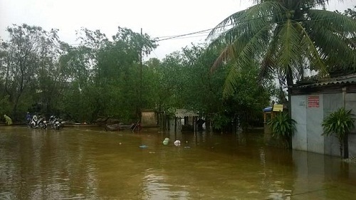 Huế: Một nam thanh niên bị điện giật chết trên ghe