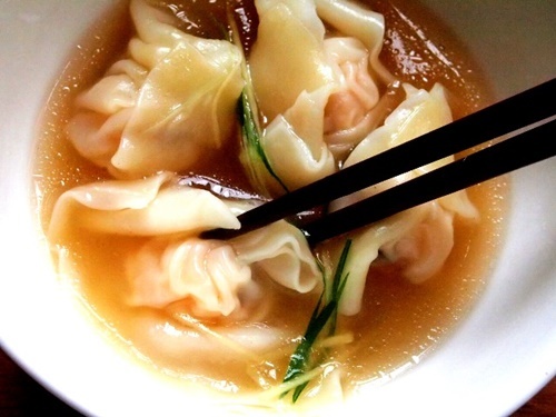 Cách làm canh hoành thánh nhân tôm đơn giản tại nhà