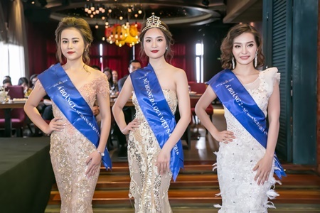 Nữ hoàng đá quý VN 2016 chia sẻ quan điểm yêu đại gia lớn hơn nhiều chục tuổi