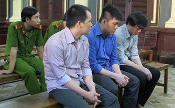 Làm giả vé khám bệnh, 3 nhân viên bệnh viện Nhi Đồng 1 lãnh án