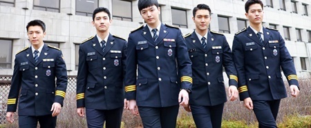 8 idol sẽ trở lại từ quân ngũ vào năm 2017, bạn mong chờ ai nhất?