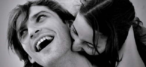 Tại sao khi yêu con gái lại thích cắn con trai?