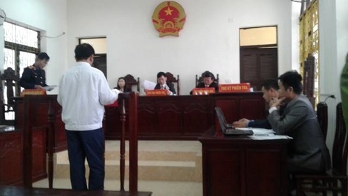 Thanh Hóa: 18 tháng tù giam cho phó công an xã dâm ô với trẻ em