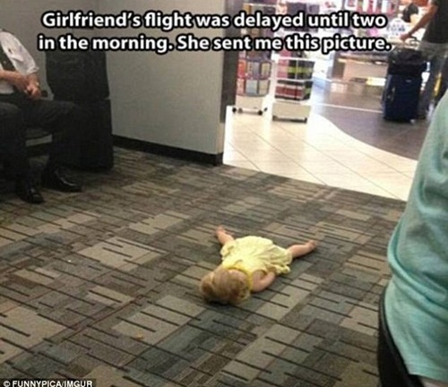 1001 cách ngủ ở sân bay khiến ai cũng ngỡ ngàng