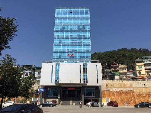 Đình chỉ công tác cán bộ tư pháp