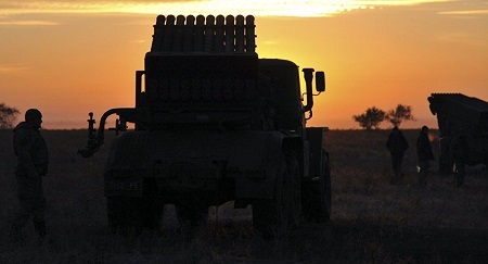 Ukraine cho phép bắn máy bay vi phạm biên giới