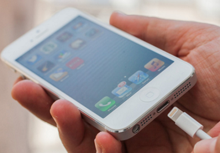 Nỗi khiếp sợ mang tên bộ sạc Apple nhái