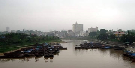 Vận chuyển lậu hàng chục xe máy từ Việt Nam sang Trung Quốc