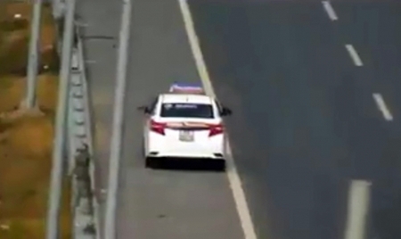 Tìm ra lái xe taxi chạy ngược chiều trên cao tốc Hà Nội – Hải Phòng