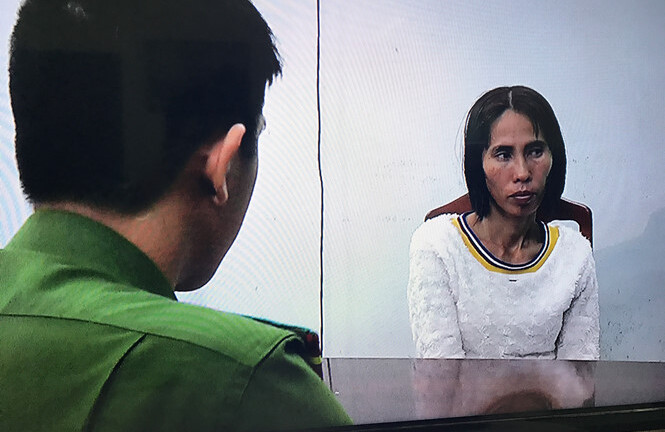 Nữ giúp việc đánh tráo gần 100 triệu đồng của chủ nhà bằng đô la âm phủ