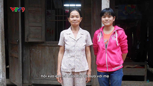 Nữ đầu bếp 22 tuổi xin lỗi mẹ vì chưa thể thay ba nuôi em ăn học 