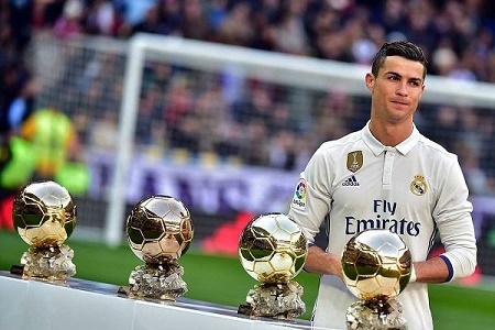 C.Ronaldo giành tới... 16 danh hiệu cá nhân trong năm 2016