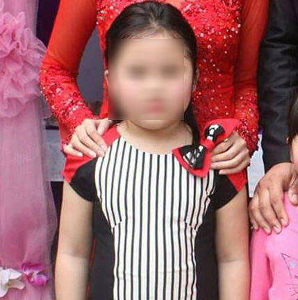 Bé gái lớp 7 để lại bức thư tại trường rồi đi cùng người đàn ông lạ mặt  