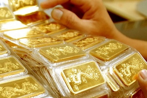 Giá vàng hôm nay 13/1/2017:Vàng thế giới tăng vọt sau cuộc họp báo của ông Trump