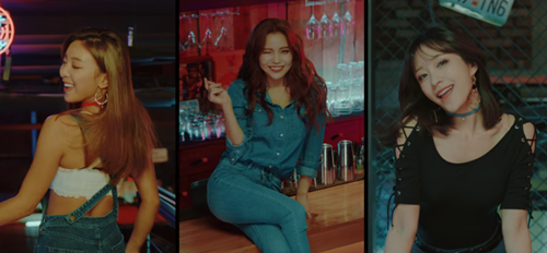 Hani khoe cơ bụng, đẹp ma mị trong MV mới với 