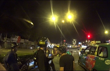 Thiếu tiền trả bar, 