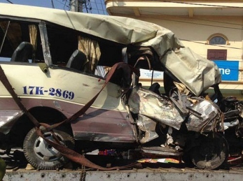 Thêm 1 nạn nhân nguy kịch trong vụ tai nạn xe khách ở TP Uông Bí