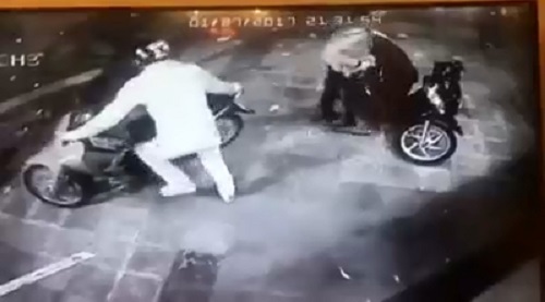 Trộm cùng đồng bọn bẻ khoá xe tay ga ngày Tết