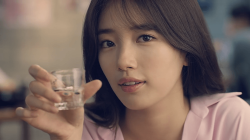 Suzy say rượu và tiết lộ về nụ hôn đầu tiên