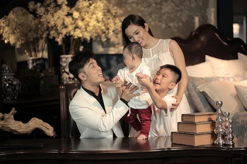“Ghen tị” với hình ảnh hạnh phúc của gia đình Ưng Hoàng Phúc