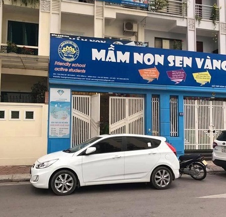 Tạm đình chỉ vô thời hạn cơ sở có hai giáo viên dùng dép đánh trẻ