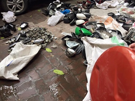 Phát hiện kho phụ tùng ô tô trộm cắp trong nhà 