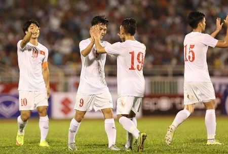 Công Phượng lập công, U23 Việt Nam đè bẹp U23 Malaysia