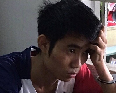 Thanh niên 20 tuổi dùng dây thừng siết cổ tài xế taxi giữa đêm