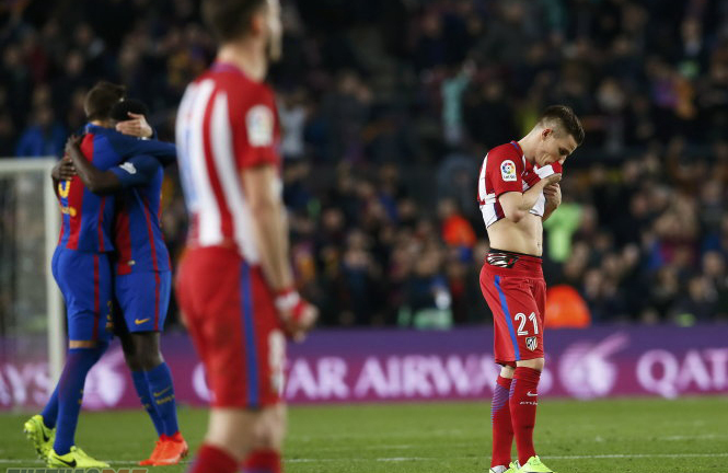 Barca vào chung kết cúp Nhà vua sau trận cầu 3 thẻ đỏ