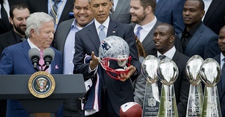 Ông Obama nhận quà trị giá 30.000 USD trong năm nhiệm kỳ cuối