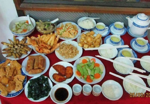 Cách bày biện mâm lễ cúng Rằm tháng Giêng và bài khấn đúng cách nhất