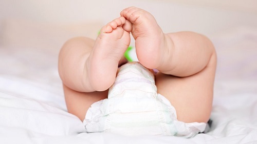 Hậu quả đáng sợ cho trẻ khi bố mẹ dùng bỉm rẻ tiền tràn lan