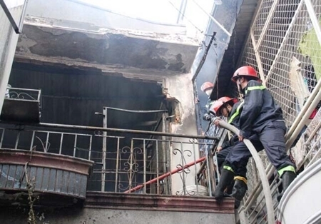 Xin tiền cha không được, nghịch tử châm lửa đốt nhà