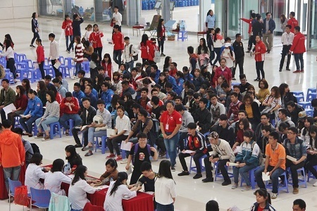 Lễ hội Xuân Hồng 2017 đạt kỷ lục hiến máu