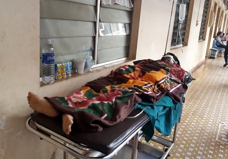 Bình gas mini phát nổ, nam thanh niên bị mất bàn tay