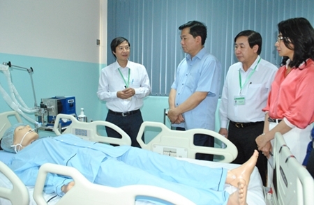 Bí thư Thăng: Phải bỏ hộ khẩu khi xét tuyển vào ĐH Y khoa Phạm Ngọc Thạch