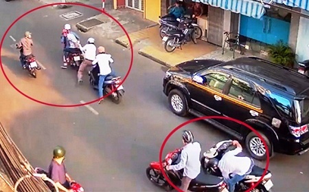 Người đàn ông bị cướp 2 lần liên tiếp trên phố Sài Gòn
