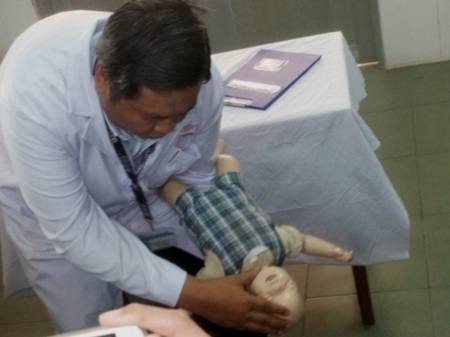 Bé trai 5 tuổi tử vong do ăn thạch rau câu