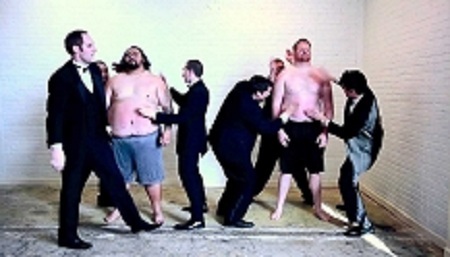 Màn đánh trống bụng kịch tính, hài hước chưa từng có