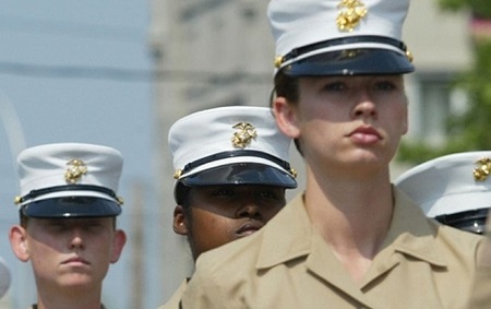 Lính Mỹ tiếp tục đăng ảnh